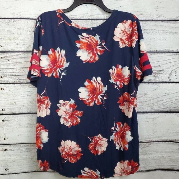 Maurices 24/7 XL Navy Floal Tunic - Picture 4 of 10